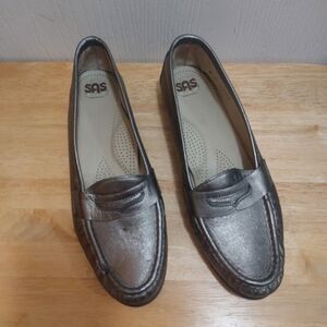 SAS Comfort Loafers Slip on Silver Metallic Shoes Women's Size 9 1/2